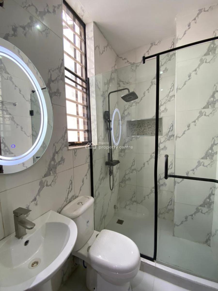 Lovely Built 2 Bedroom Apartment with an Elevator in a Prime Location, Lekki Phase 1, Lekki, Lagos, Flat / Apartment for Sale