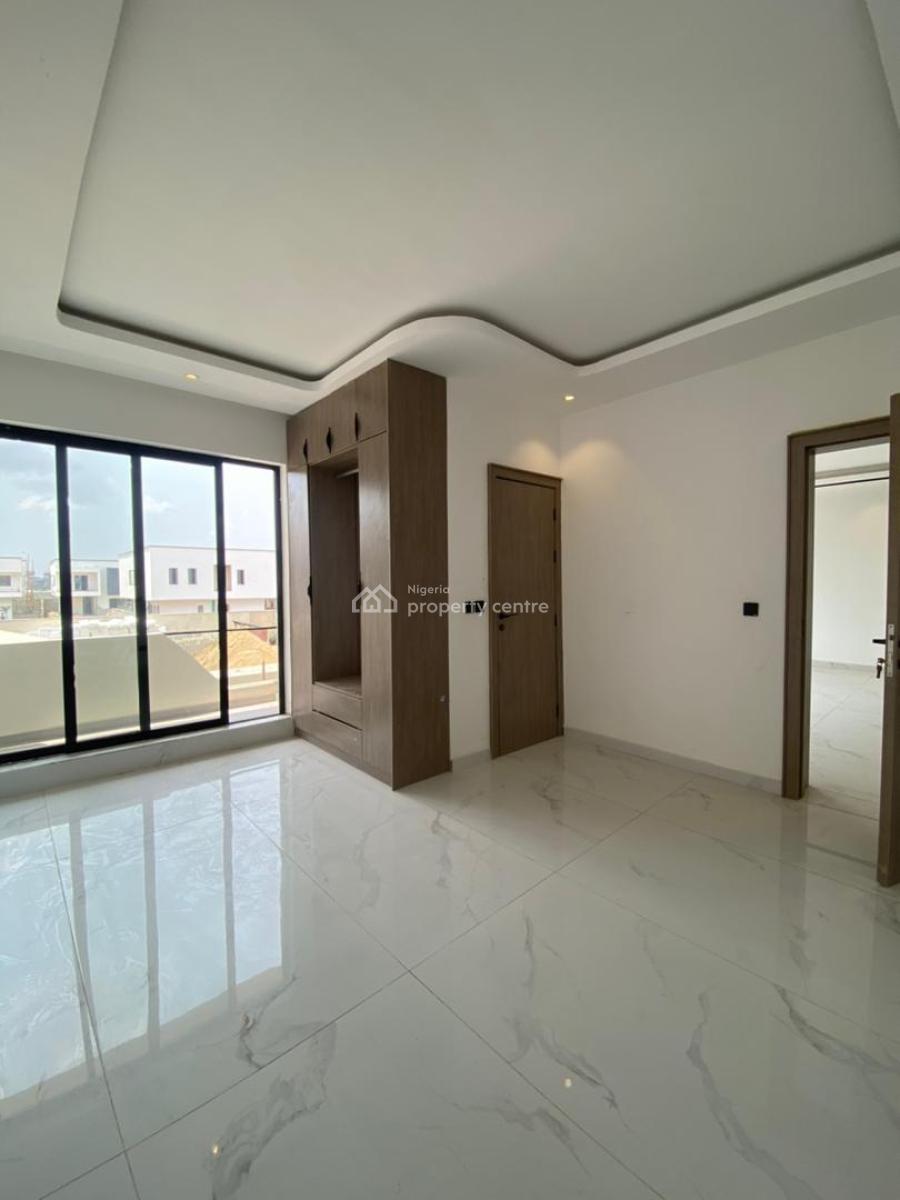 Exquisite 2 Bedroom Apartment with an Elevator, Pool, Gym, Lekki Phase 1, Lekki, Lagos, Flat / Apartment for Sale