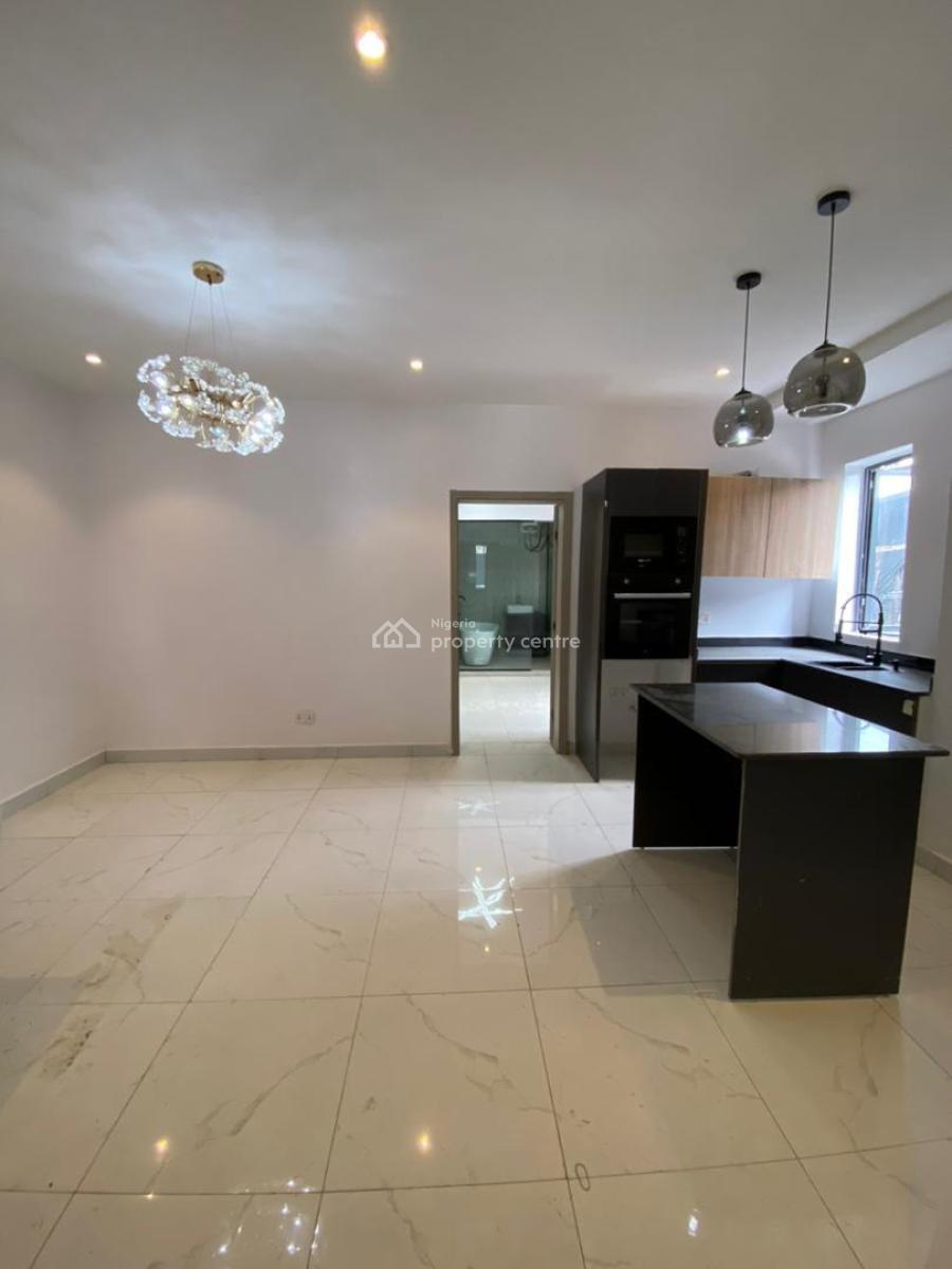 Nicely Built 1 Bedroom Apartment with an Elevator, Gym, Pool, Lekki Phase 1, Lekki, Lagos, Flat / Apartment for Sale