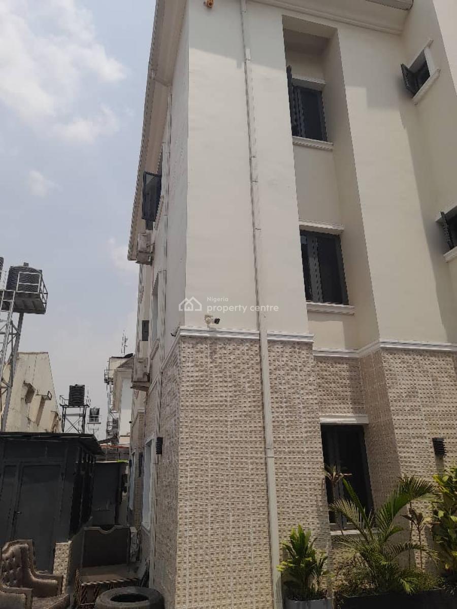 a Very Good Spacious 3 Bedroom Flat, Off Aminu Kano Crescent, Wuse 2, Abuja, Flat / Apartment for Rent