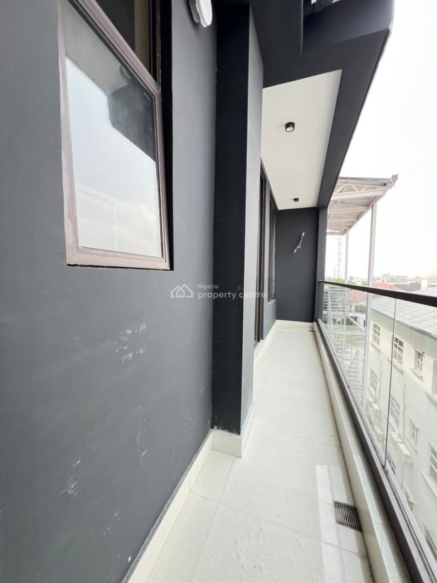 Beautiful 2 Bedroom Apartment with Swimming Pool, Lekki Phase 1, Lekki, Lagos, Flat / Apartment for Sale