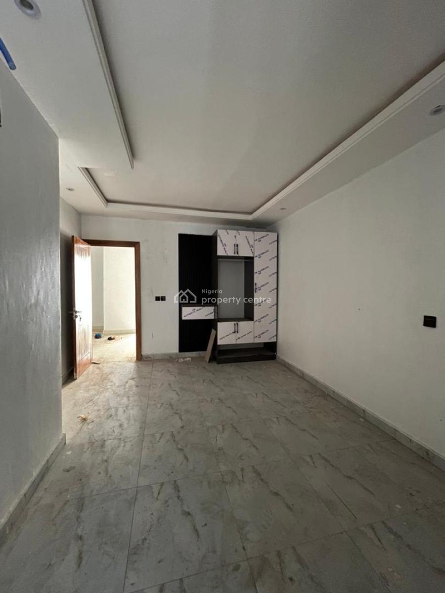 Modern 2 Bedroom Apartment, Lekki Phase 1, Lekki, Lagos, Flat / Apartment for Sale