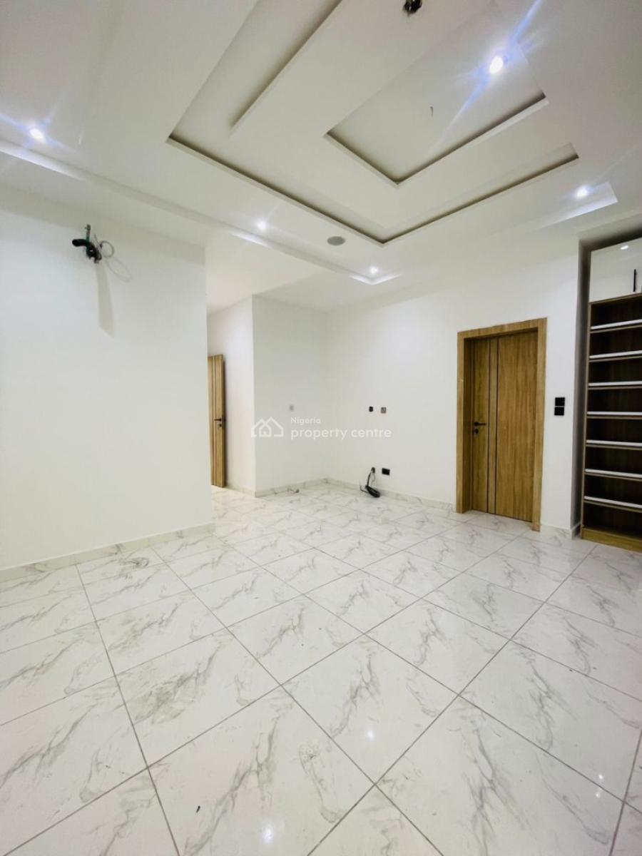 Well Spacious 4 Bedroom Terraced Duplex with Bq, Ologolo, Lekki, Lagos, Terraced Duplex for Sale