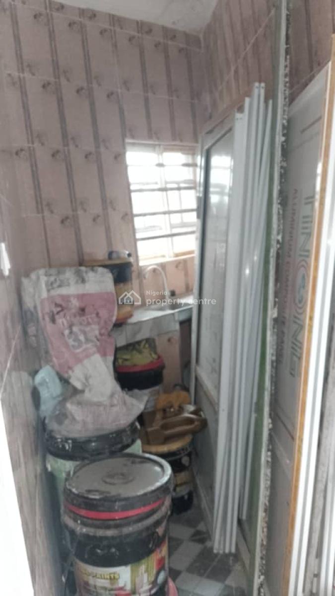 Lovely Room Self Contain, Onigbongbo, Maryland, Lagos, Self Contain (single Rooms) for Rent