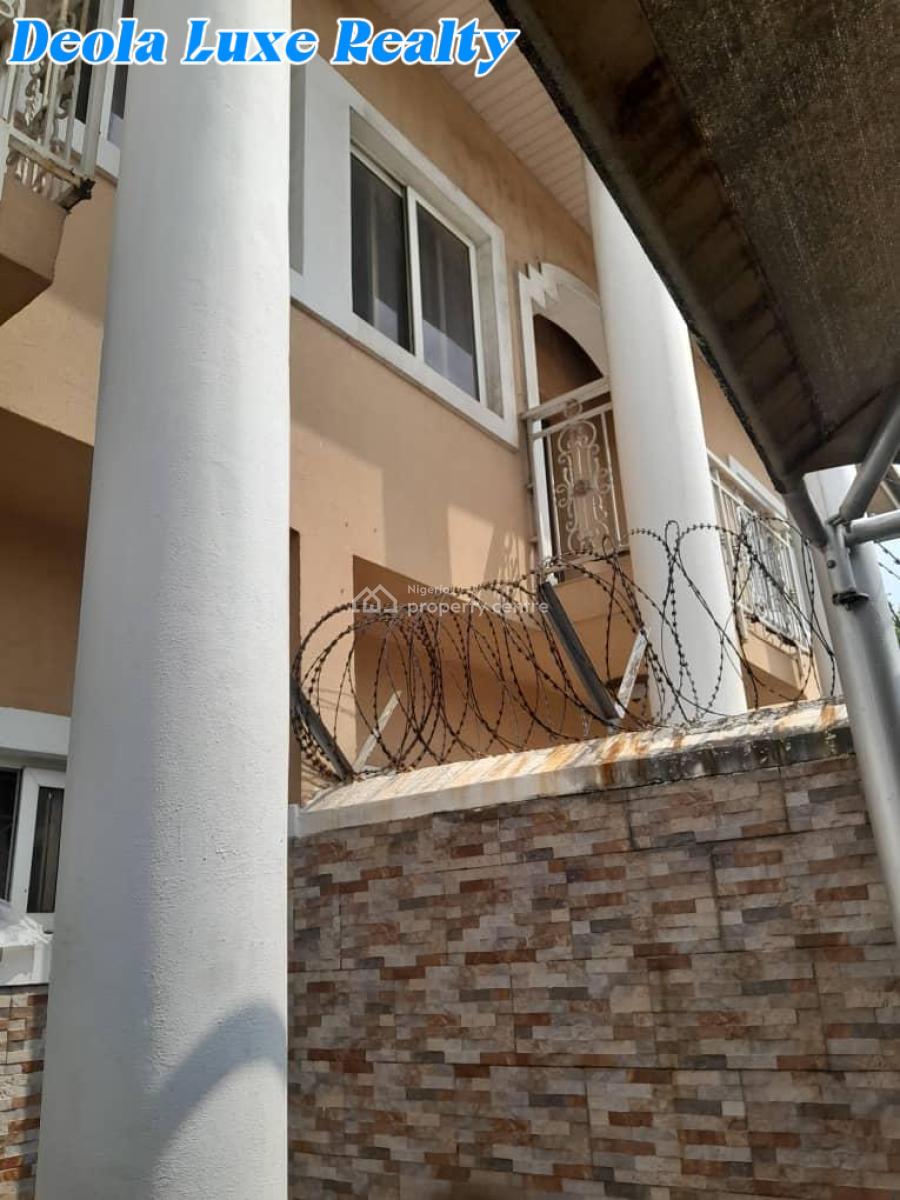 a Twin Duplex Consists of 8bedroom Duplex Each with 2 Room Bq, Off Admiralty, Lekki Phase 1, Lekki, Lagos, Detached Duplex for Rent