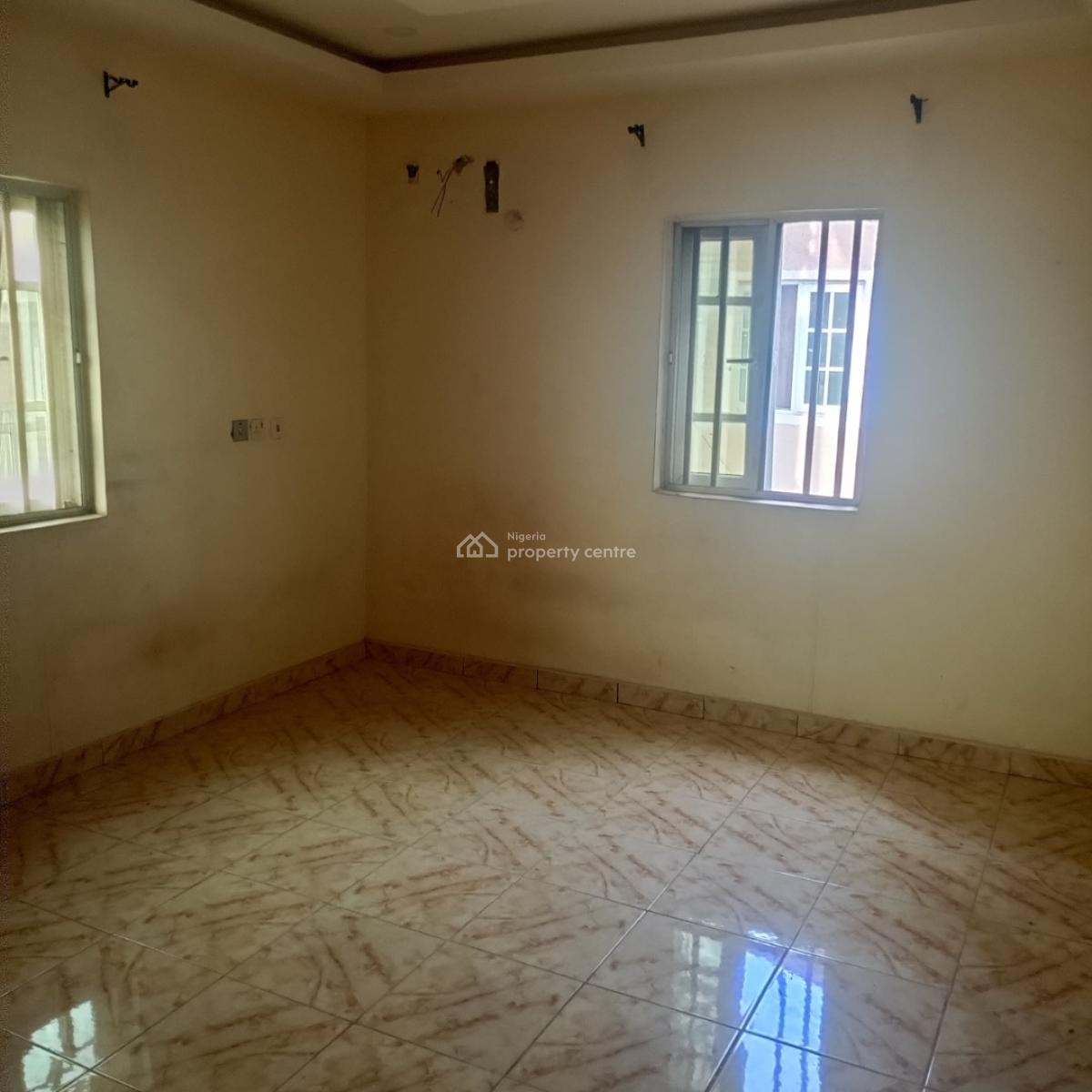Sharp  and Clean 3 Bedroom Flat, Abraham Adesanya,lekki Peninsula 2, Ajah, Lagos, Flat / Apartment for Rent