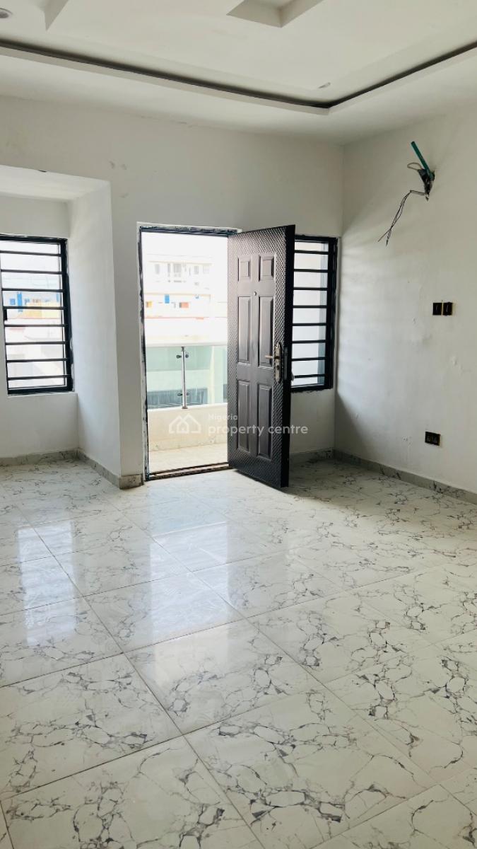 2 Bedrooms Terrace, No7. Golden Palm Estate, Orchid Road, Lekki Phase 2, Lekki, Lagos, Terraced Duplex for Sale