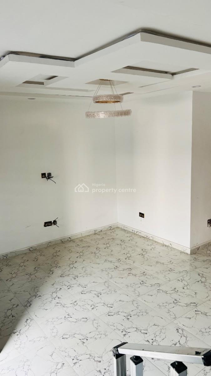 2 Bedrooms Terrace, No7. Golden Palm Estate, Orchid Road, Lekki Phase 2, Lekki, Lagos, Terraced Duplex for Sale