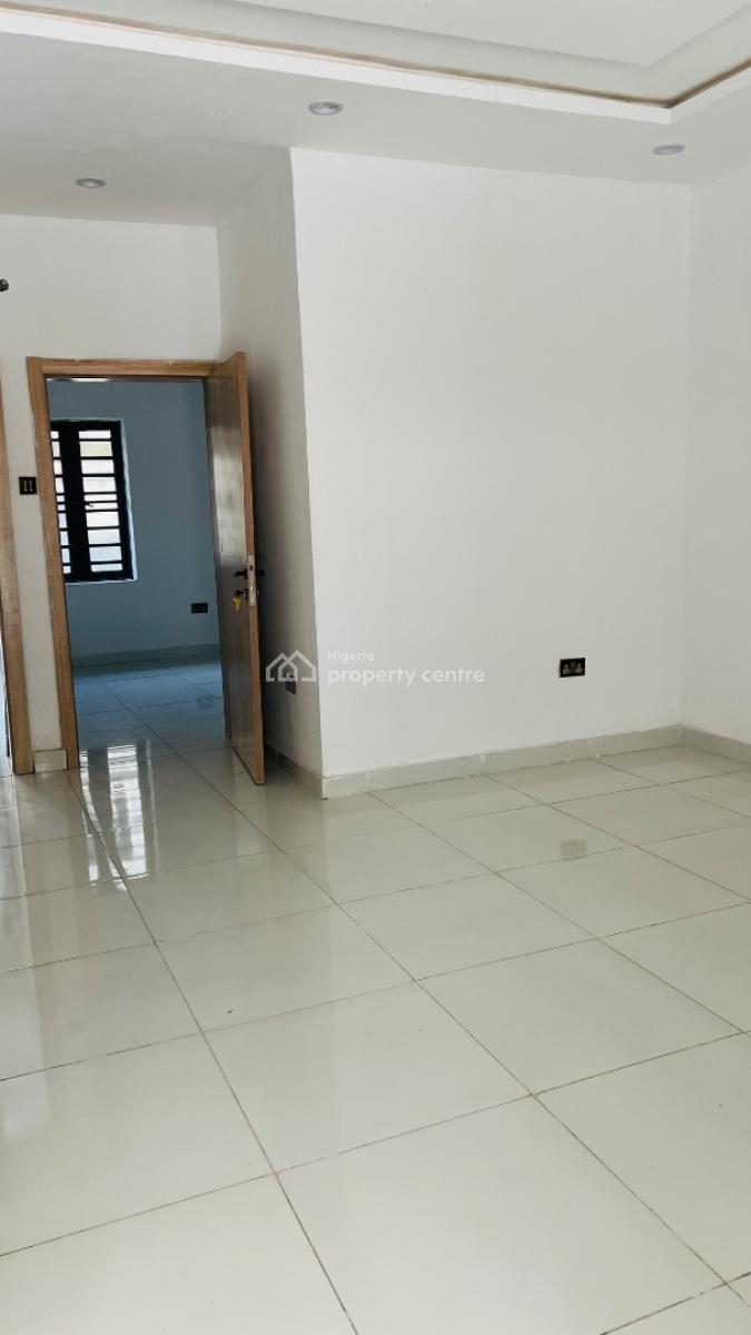 2 Bedrooms Terrace, No7. Golden Palm Estate, Orchid Road, Lekki Phase 2, Lekki, Lagos, Terraced Duplex for Sale