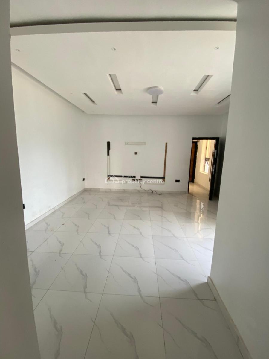 Clean 1 Bedroom Apartment, Westsyde Road, Ogombo, Ajah, Lagos, Mini Flat (room and Parlour) for Rent