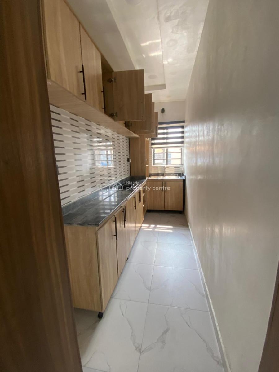 Clean 1 Bedroom Apartment, Westsyde Road, Ogombo, Ajah, Lagos, Mini Flat (room and Parlour) for Rent