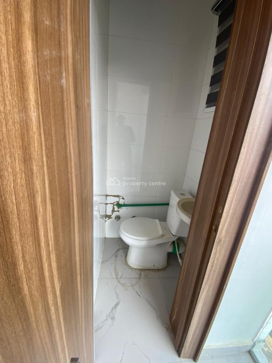 Clean 1 Bedroom Apartment, Westsyde Road, Ogombo, Ajah, Lagos, Mini Flat (room and Parlour) for Rent