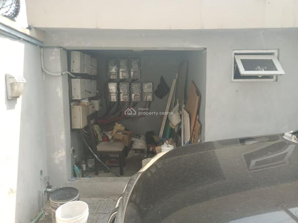 Exquisite 6 Units of 2 Bedroom Apartment per Unit, Lekki Phase 1, Lekki, Lagos, Flat / Apartment for Rent