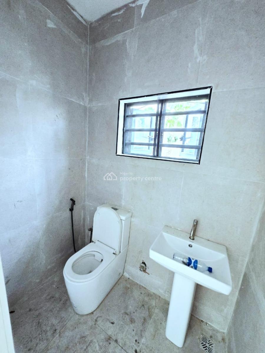 Commercial Shop Space on The 1st Floor, Lekki Phase 1, Lekki, Lagos, Shop for Rent