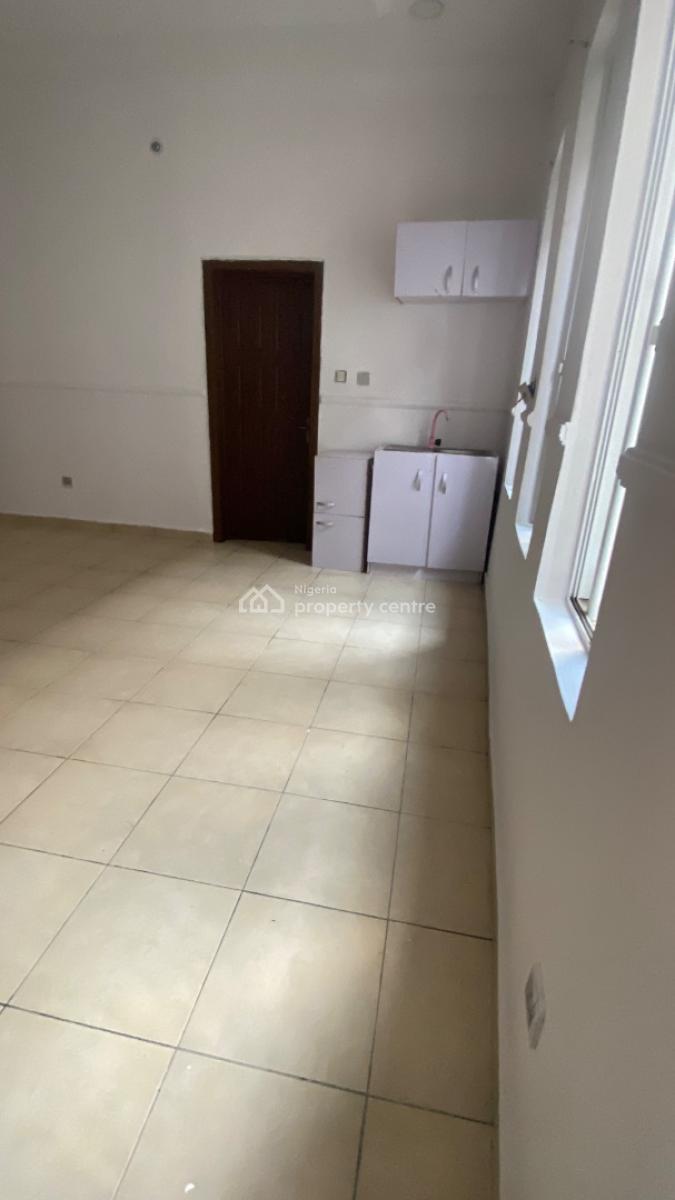 Spacious Studio Apartment with Personal Kitchen, Chevy View Estate, Lekki Expressway, Lekki, Lagos, Flat / Apartment for Rent