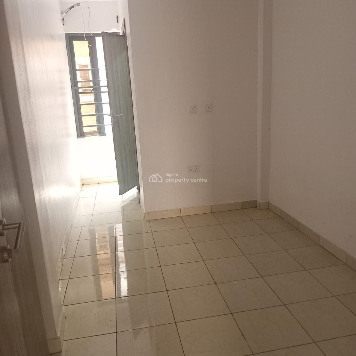 Standard 2 Bedroom Flat, a Bq and Guest Toilet, Ocean Breeze Estate, Ologolo, Lekki, Lagos, Flat / Apartment for Rent