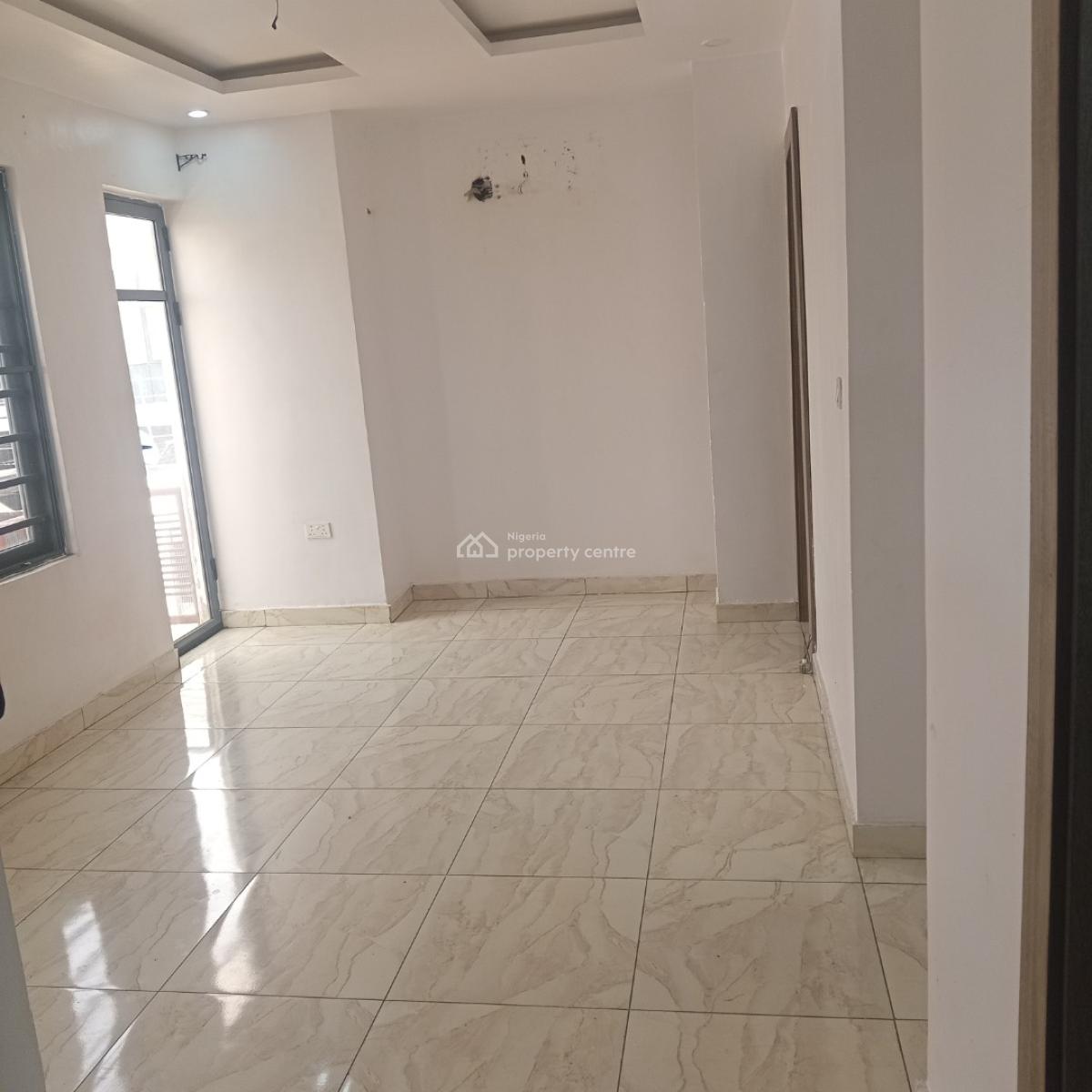 Standard 2 Bedroom Flat, a Bq and Guest Toilet, Ocean Breeze Estate, Ologolo, Lekki, Lagos, Flat / Apartment for Rent