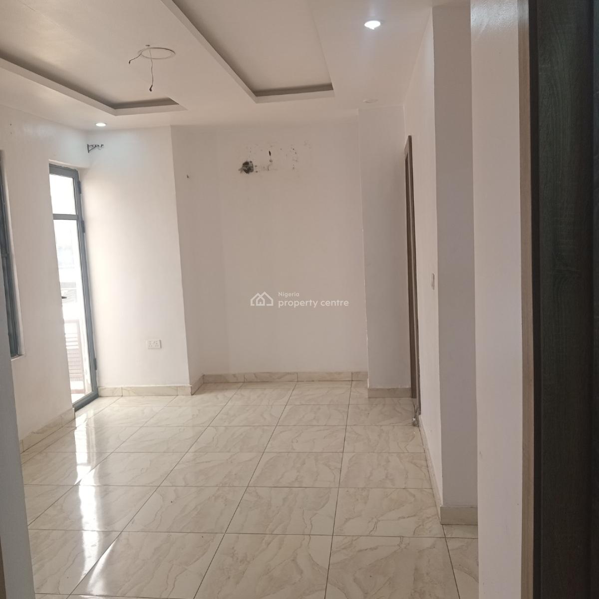 Standard 2 Bedroom Flat, a Bq and Guest Toilet, Ocean Breeze Estate, Ologolo, Lekki, Lagos, Flat / Apartment for Rent