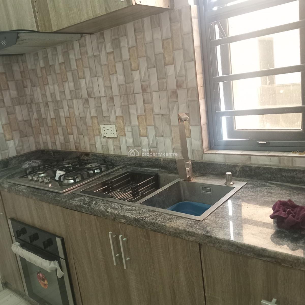 Standard 2 Bedroom Flat, a Bq and Guest Toilet, Ocean Breeze Estate, Ologolo, Lekki, Lagos, Flat / Apartment for Rent