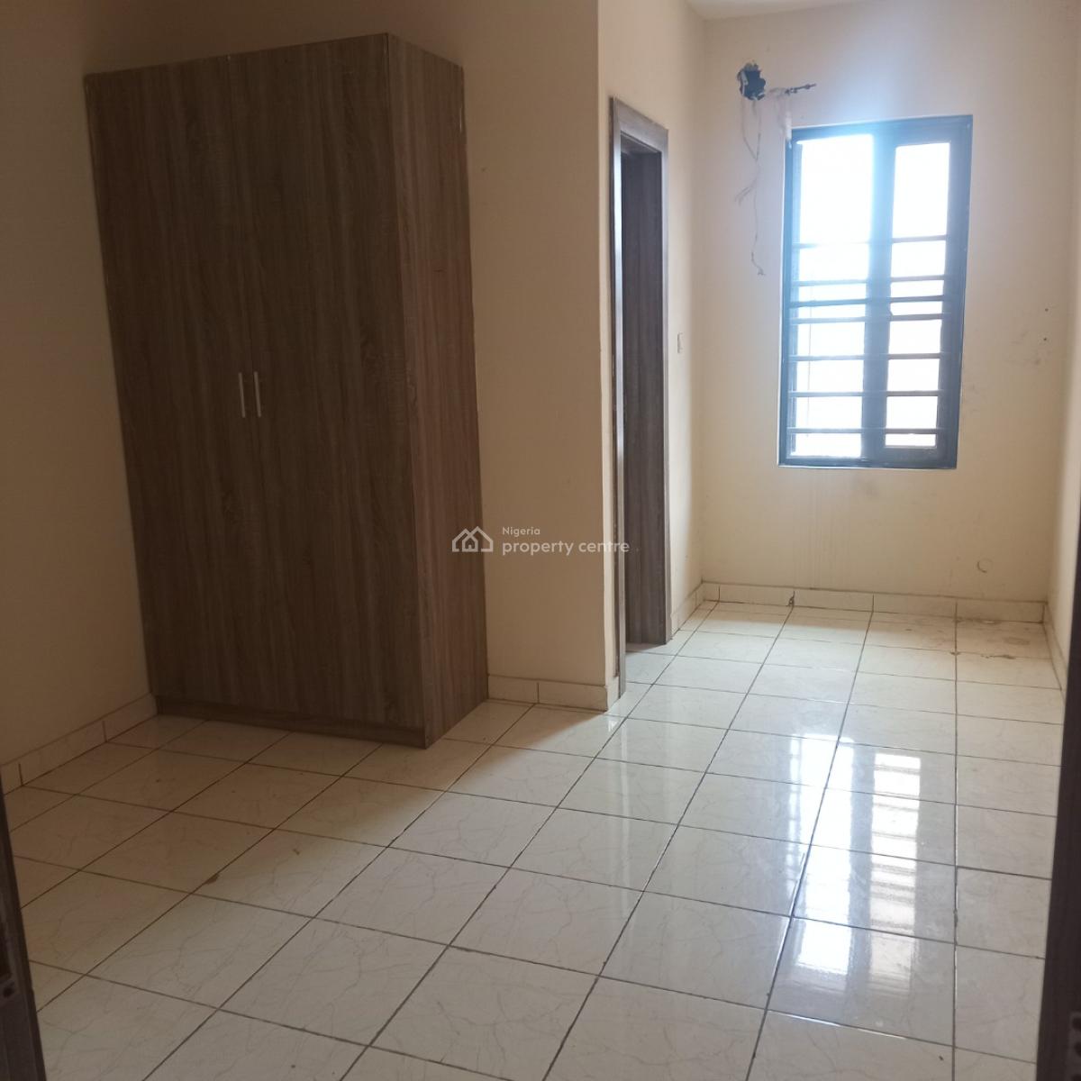 Standard 2 Bedroom Flat, a Bq and Guest Toilet, Ocean Breeze Estate, Ologolo, Lekki, Lagos, Flat / Apartment for Rent