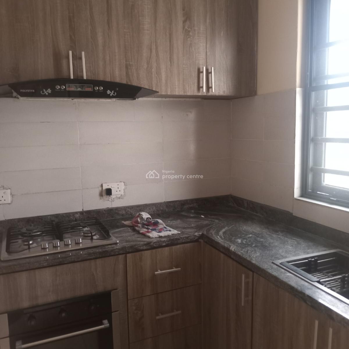 Standard 2 Bedroom Flat, a Bq and Guest Toilet, Ocean Breeze Estate, Ologolo, Lekki, Lagos, Flat / Apartment for Rent