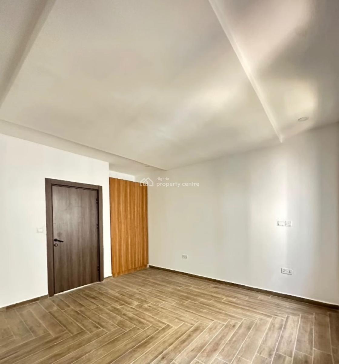 4 Bedroom Terrace + Bq + Gym + Pool, Lekki Phase 1, Lekki, Lagos, Terraced Duplex for Sale