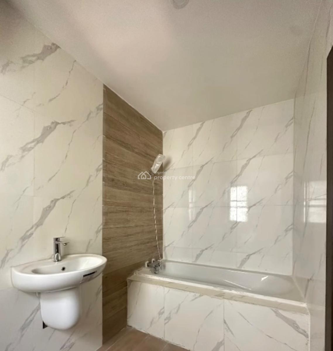 4 Bedroom Terrace + Bq + Gym + Pool, Lekki Phase 1, Lekki, Lagos, Terraced Duplex for Sale