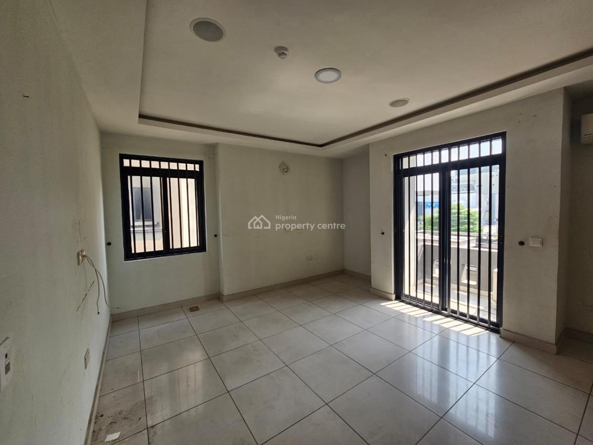 Well Maintained 3 Bedrooms Apartments with Bq, Pool and Gym, Lekki Phase 1, Lekki, Lagos, Flat / Apartment for Rent