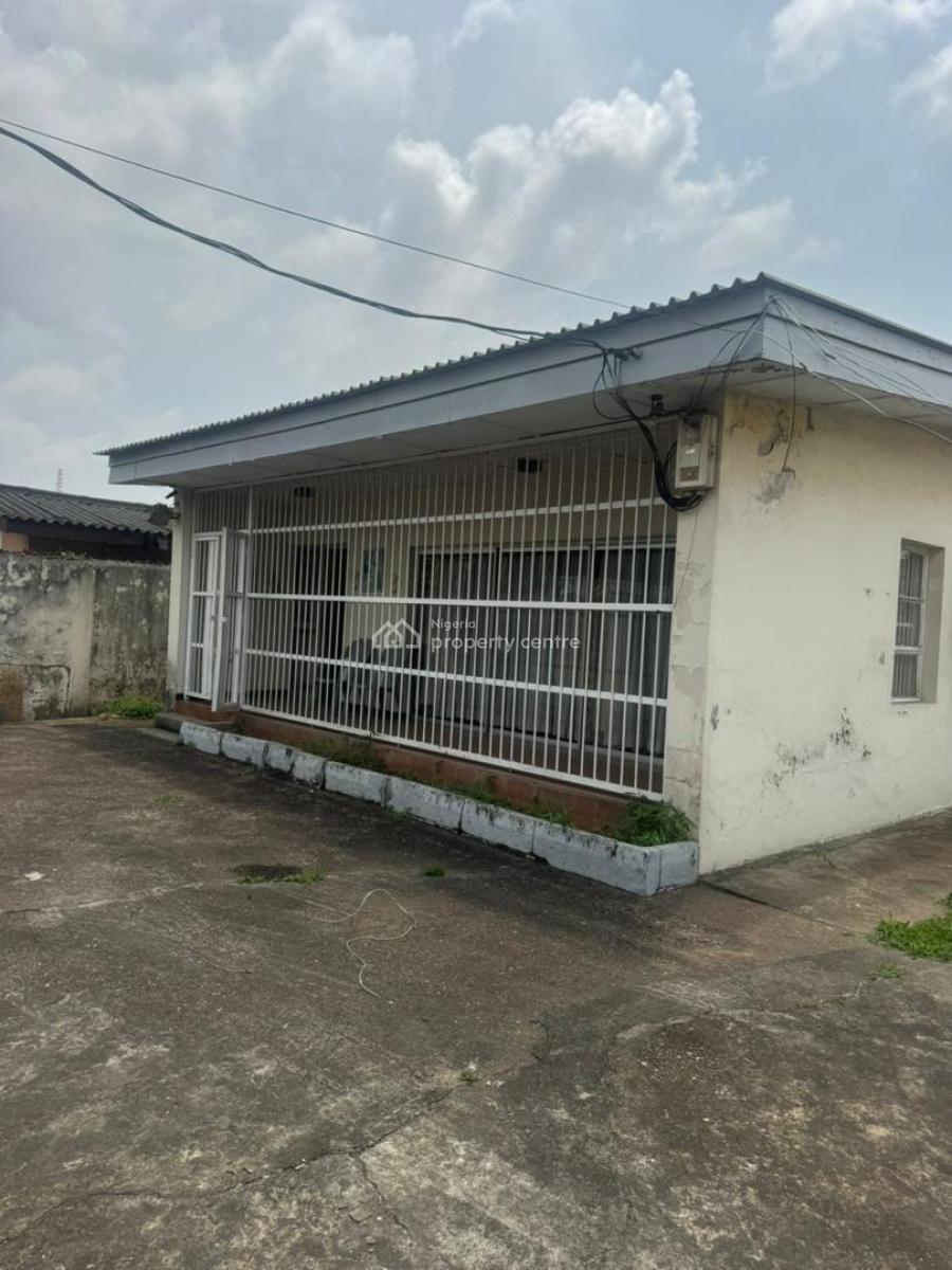 Spacious Detached 3 Bedroom Bungalow, Adeniran, Surulere, Lagos, Office Space for Rent