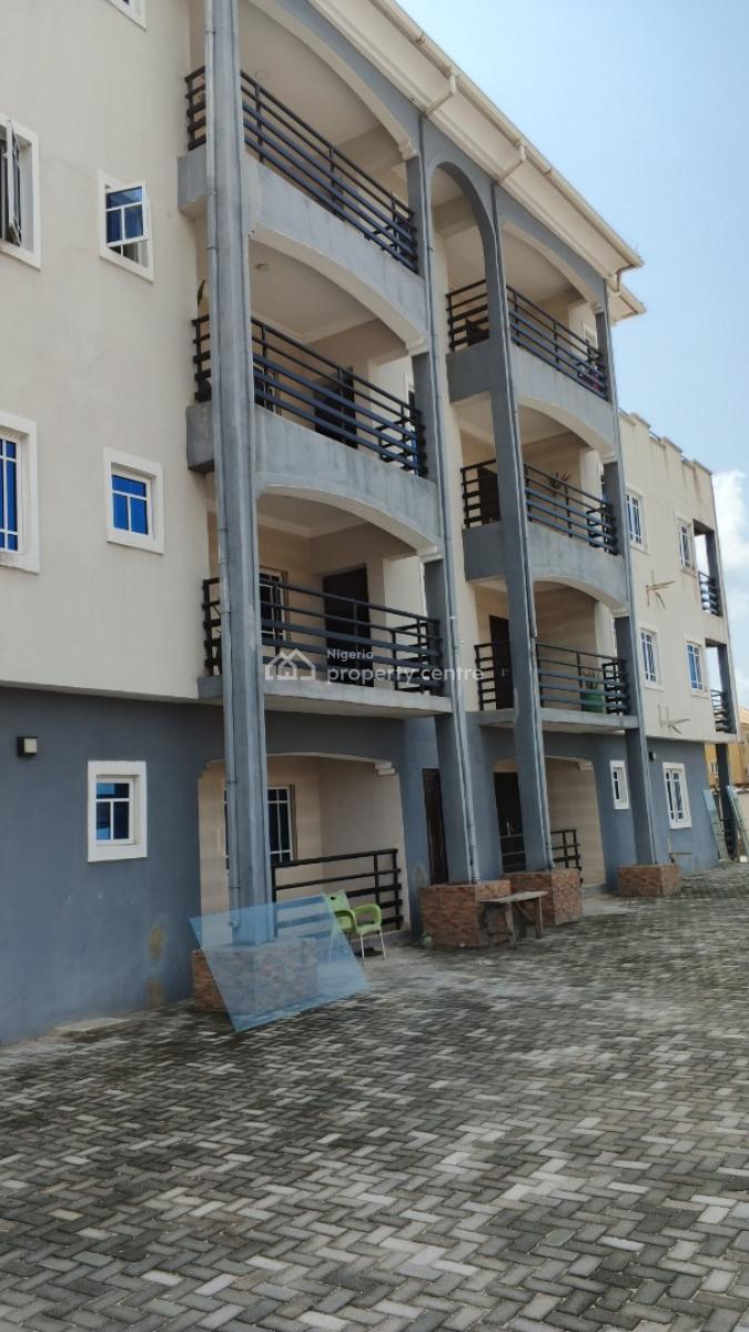 Luxury 3bedroom Flat with Bq, Off Mobil Road, Ilaje, Ajah, Lagos, Flat / Apartment for Rent