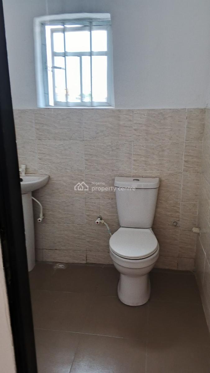 Luxury 3bedroom Flat with Bq, Off Mobil Road, Ilaje, Ajah, Lagos, Flat / Apartment for Rent