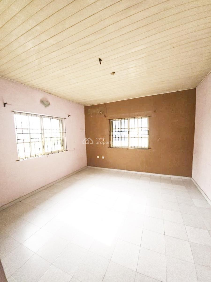 Luxury 3 Bedroom Flat, Gra Phase 1, Magodo, Lagos, Flat / Apartment for Rent