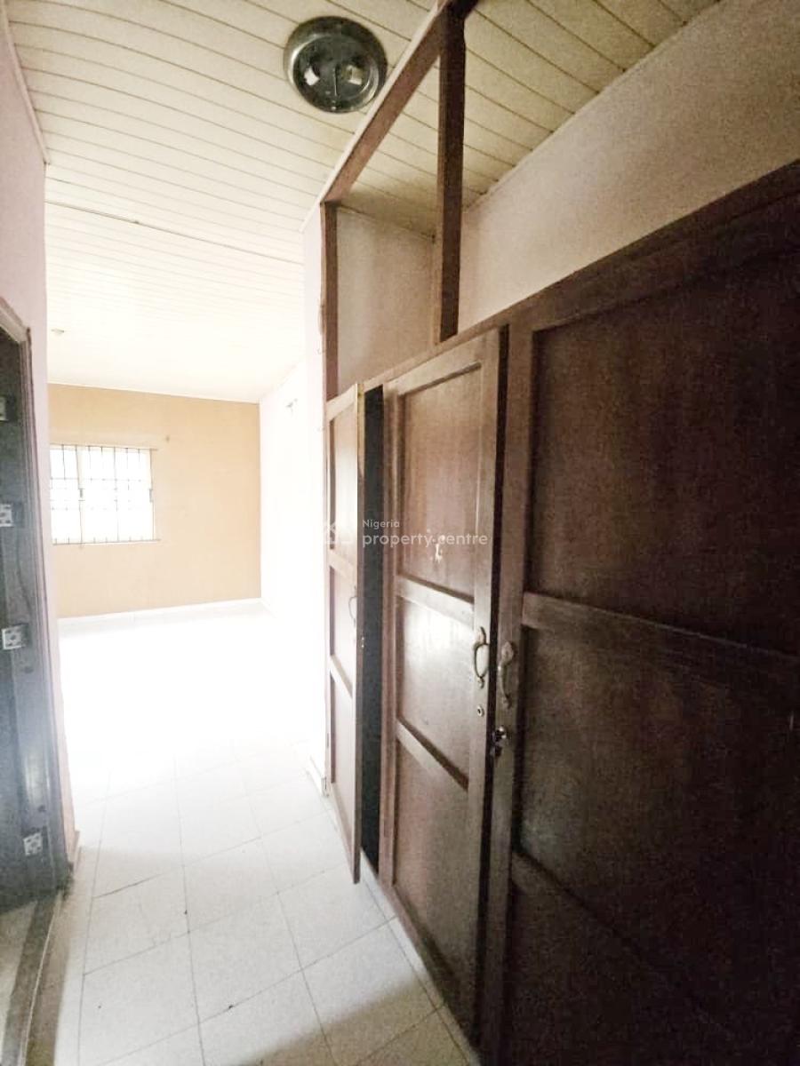 Luxury 3 Bedroom Flat, Gra Phase 1, Magodo, Lagos, Flat / Apartment for Rent
