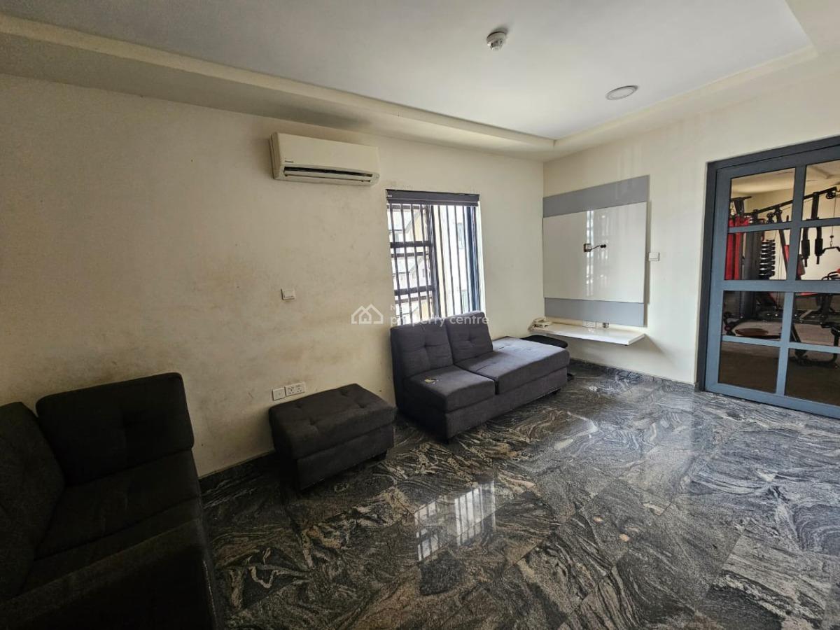 Standard and Well Maintained 3 Bedroom Serviced Flat with a Room Bq, Lekki Phase 1, Lekki, Lagos, Flat / Apartment for Rent