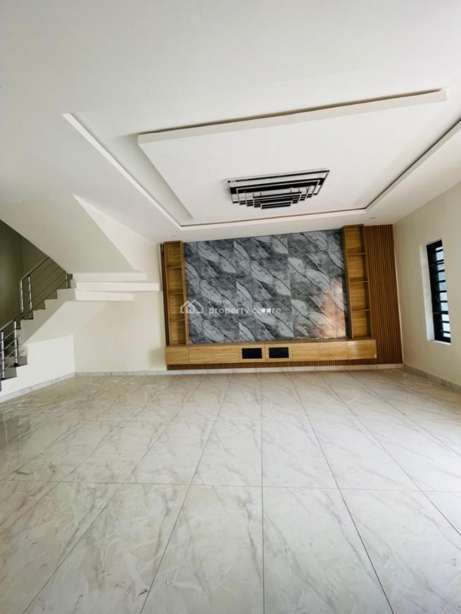 Spacious 4 Bedroom Semi Detached with a Bq, Vgc, Lekki, Lagos, Semi-detached Duplex for Rent