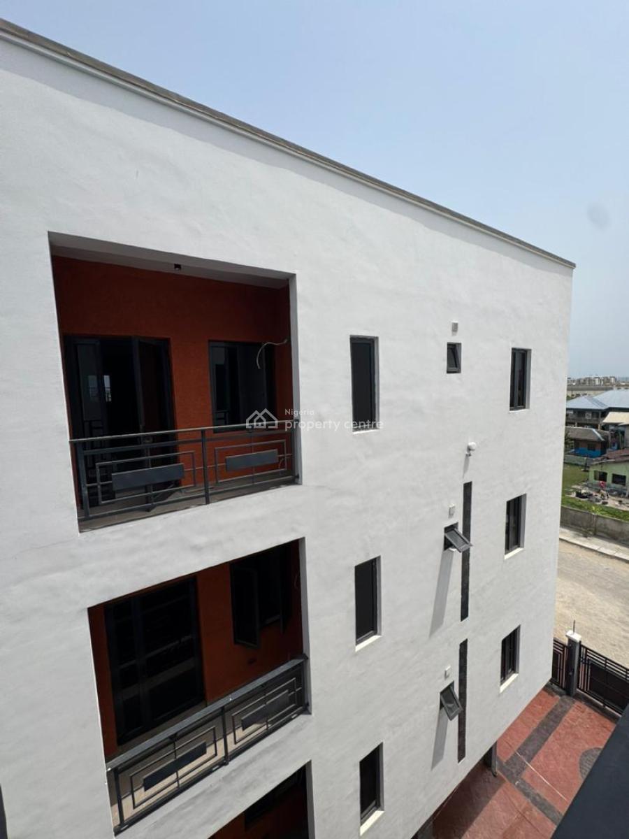 3 Bedrooms Apartment with Large Bq., Jakande, Lekki, Lagos, Flat / Apartment for Sale