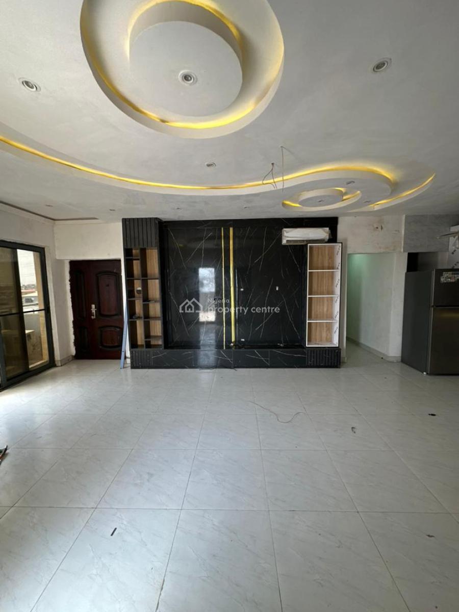 2 Bedrooms All Ensuite Apartment, Ologolo, Lekki, Lagos, Flat / Apartment for Rent