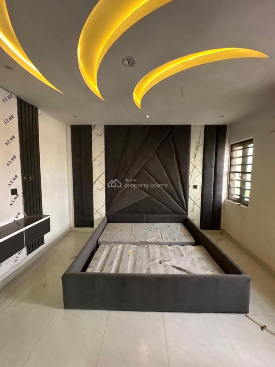 2 Bedrooms All Ensuite Apartment, Ologolo, Lekki, Lagos, Flat / Apartment for Rent