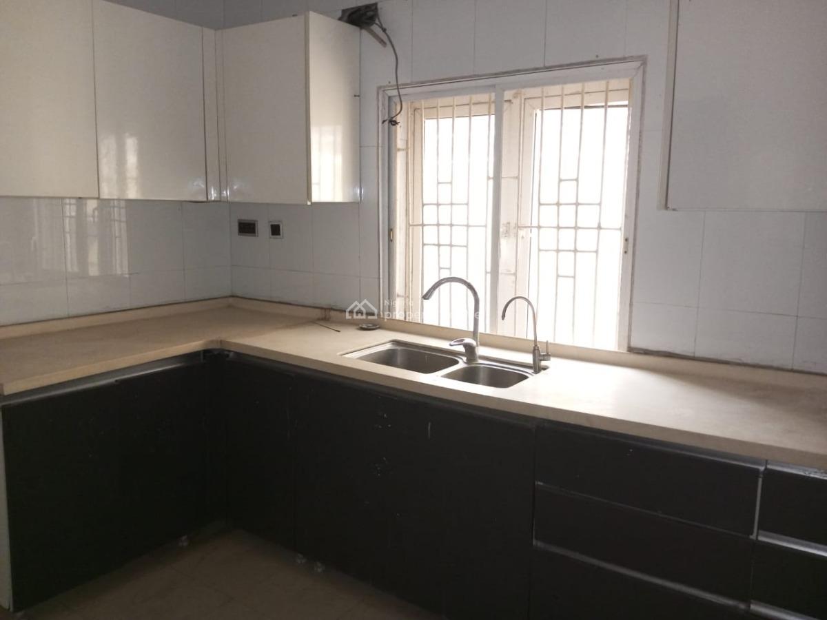 Massive 3 Bedroom Flat Apartment with Bq, Osapa, Lekki, Lagos, Flat / Apartment for Rent