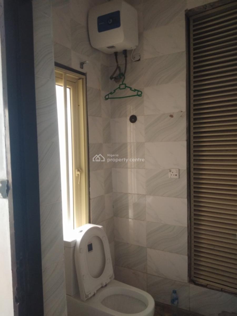 Clean 3bedroom Flat with Bq+ Elevator, The Property Located Within a Good Neighborhood, Ikate, Lekki, Lagos, Flat / Apartment for Rent