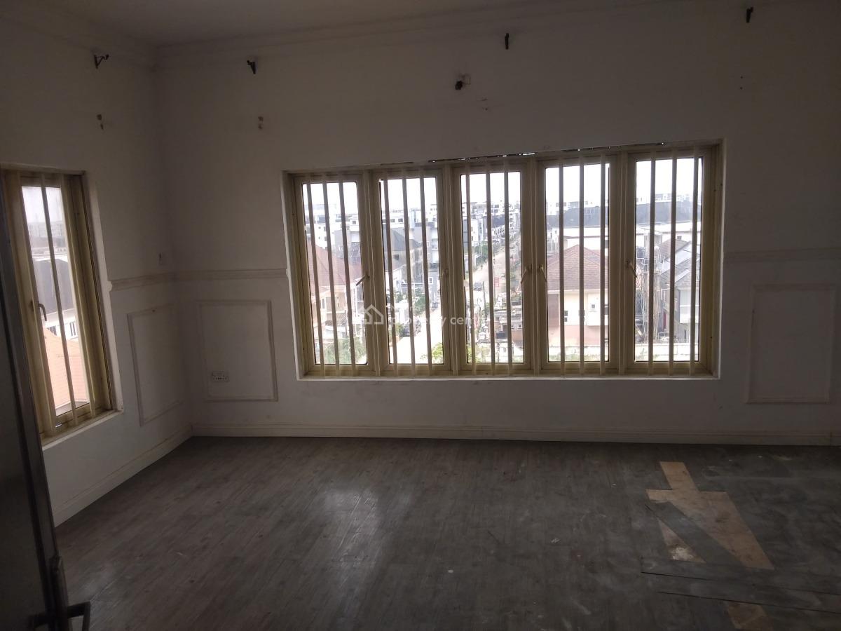 Clean 3bedroom Flat with Bq+ Elevator, The Property Located Within a Good Neighborhood, Ikate, Lekki, Lagos, Flat / Apartment for Rent