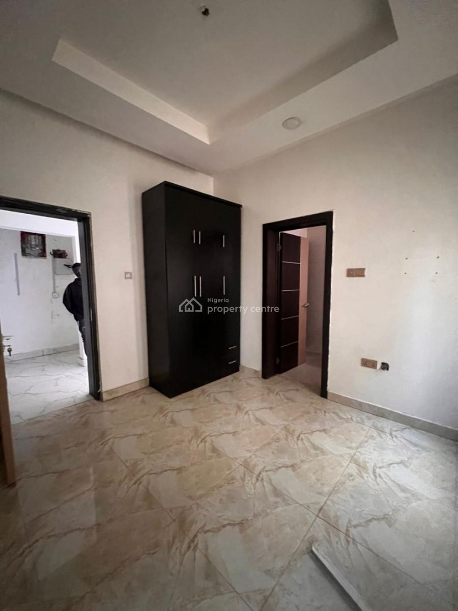 Well Built 2 Bedroom Flat, Jahi, Abuja, Flat / Apartment for Rent