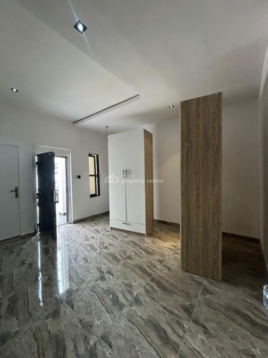 2bedroom Apartment, Ologolo, Lekki, Lagos, Flat / Apartment for Rent