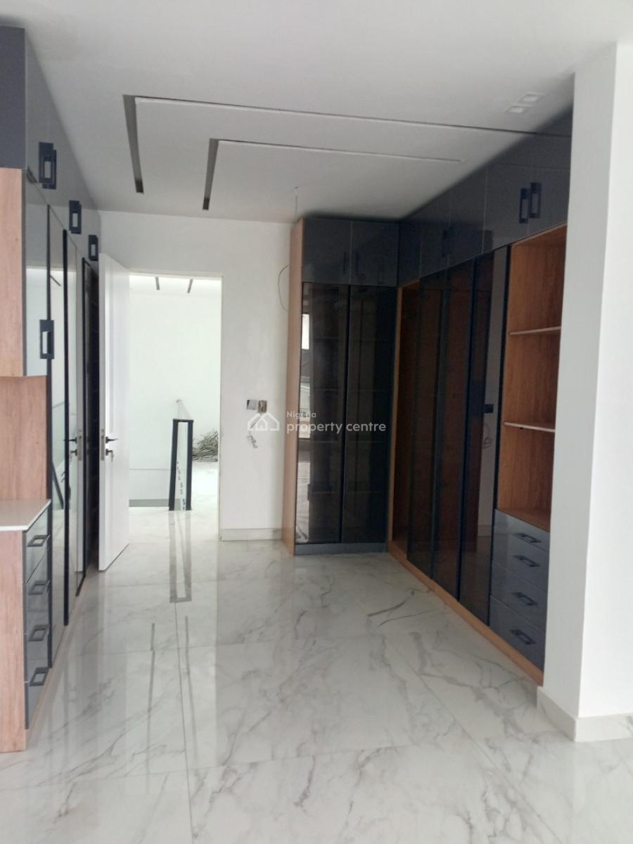 Luxury and Spacious 5 Bedroom Semi-detached Duplex with Bq, Cowry Creek Estate, Ikate, Lekki Phase 1, Lekki, Lagos, Semi-detached Duplex for Sale