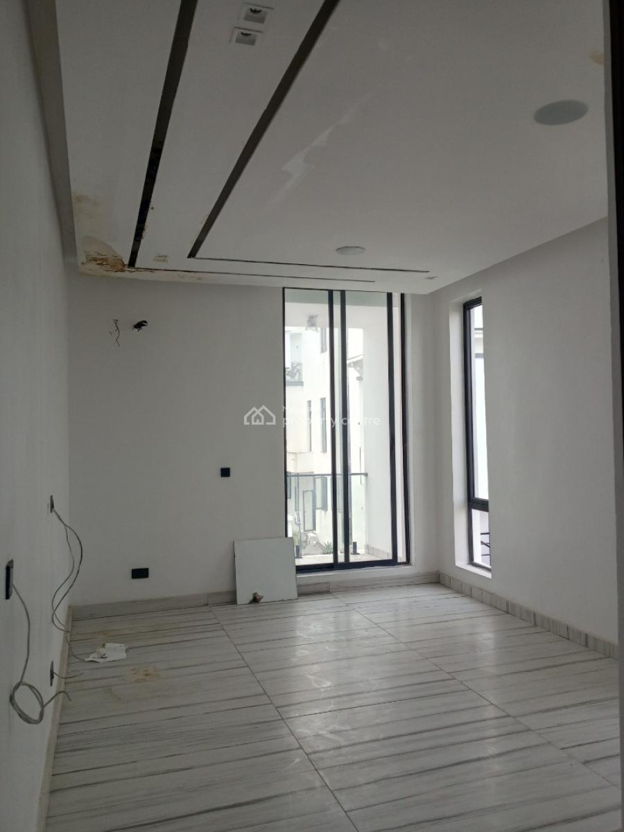 Luxury and Spacious 5 Bedroom Semi-detached Duplex with Bq, Cowry Creek Estate, Ikate, Lekki Phase 1, Lekki, Lagos, Semi-detached Duplex for Sale