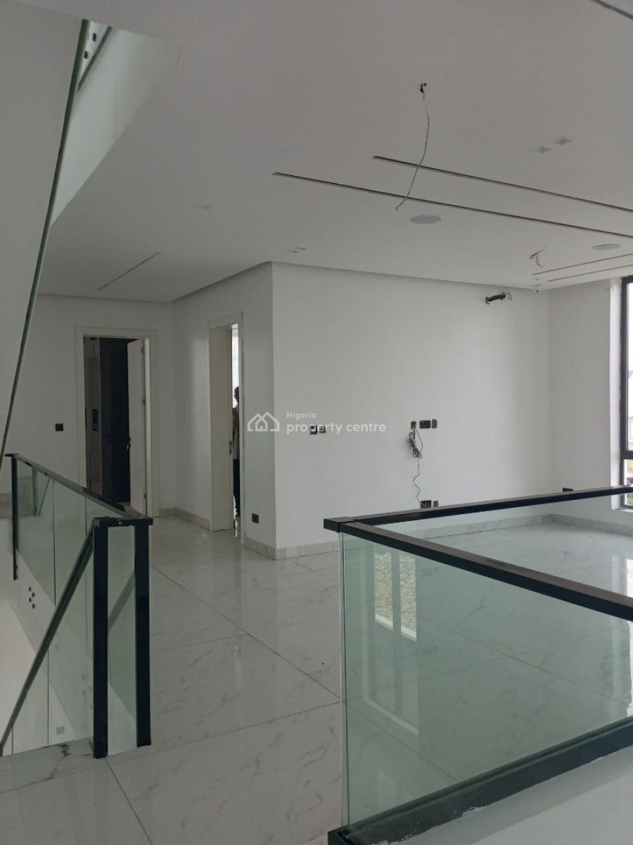 Luxury and Spacious 5 Bedroom Semi-detached Duplex with Bq, Cowry Creek Estate, Ikate, Lekki Phase 1, Lekki, Lagos, Semi-detached Duplex for Sale