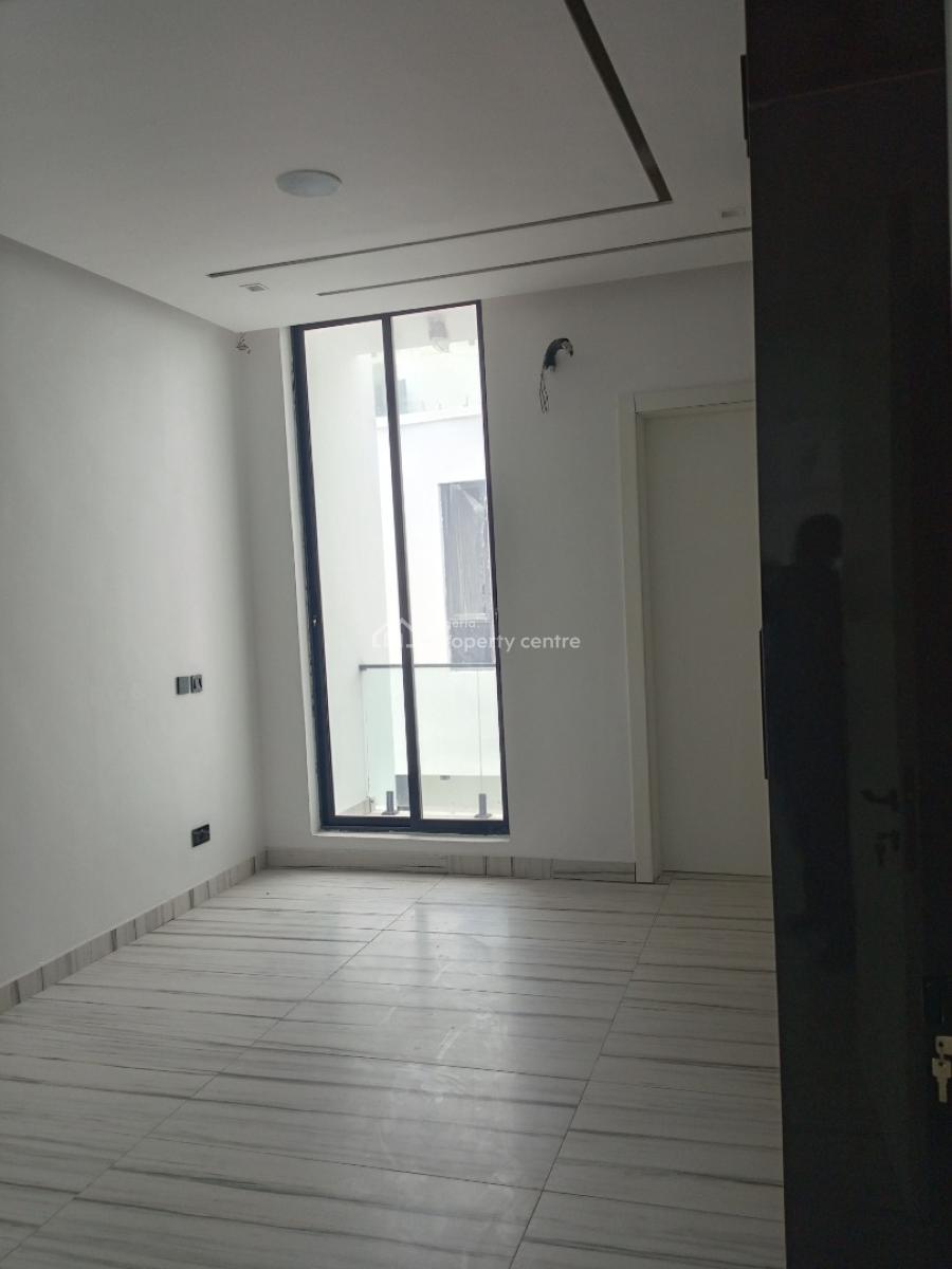 Luxury and Spacious 5 Bedroom Semi-detached Duplex with Bq, Cowry Creek Estate, Ikate, Lekki Phase 1, Lekki, Lagos, Semi-detached Duplex for Sale