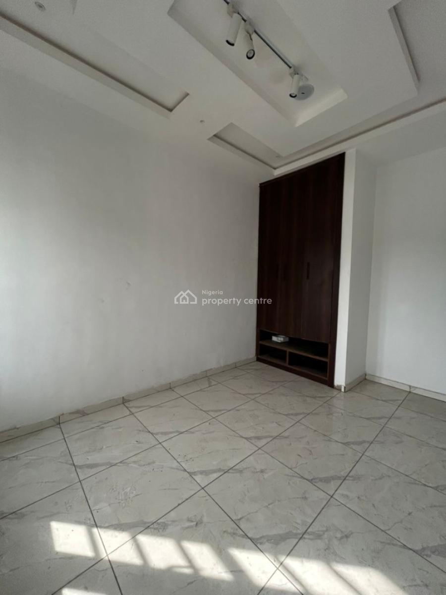 2 Bedroom Apartment, Ologolo, Lekki, Lagos, Flat / Apartment for Rent