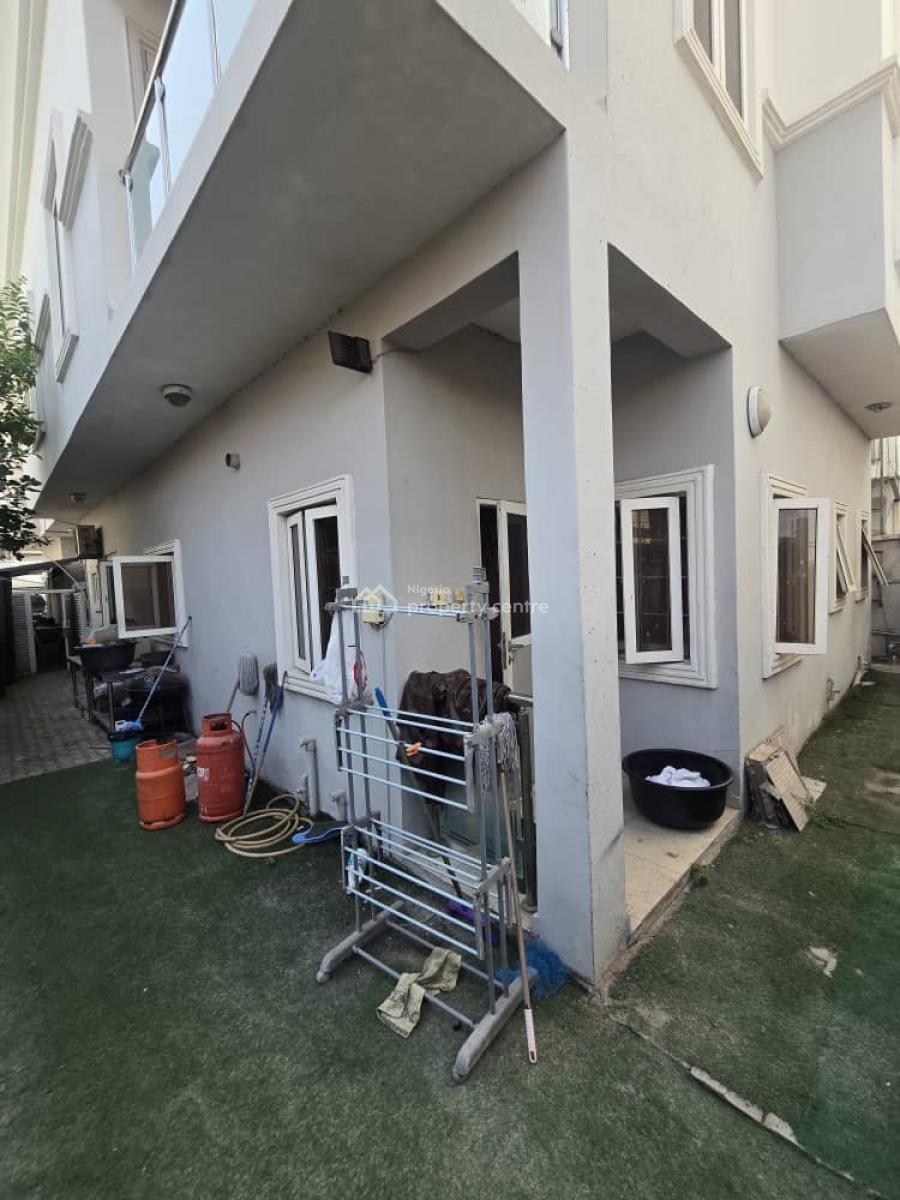 a Distressed 5 Bedroom Detached House on 500sqm, Lekki Phase 1, Lekki, Lagos, Detached Duplex for Sale