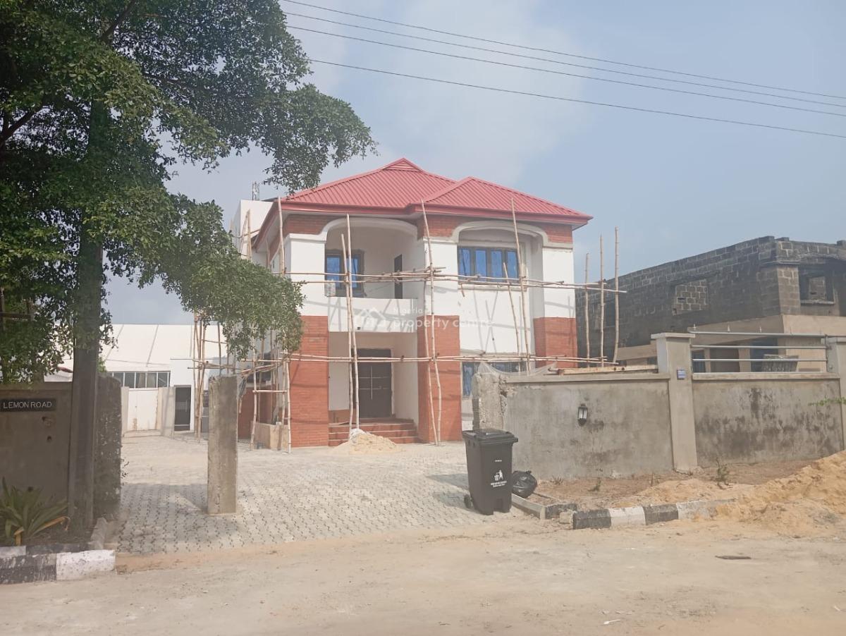 3-bedroom Flats  in a Prime Location, Off Meadow-hall Way, Ikate, Lekki, Lagos, Flat / Apartment for Rent